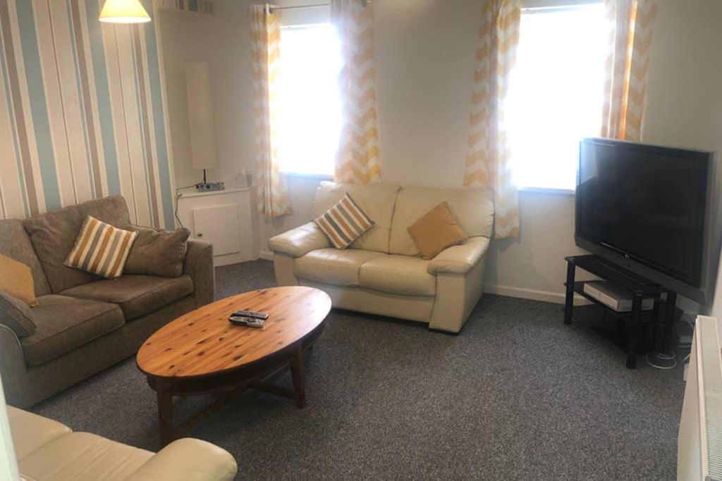 Bee Hive Merthyr Tydfil Εξωτερικό φωτογραφία